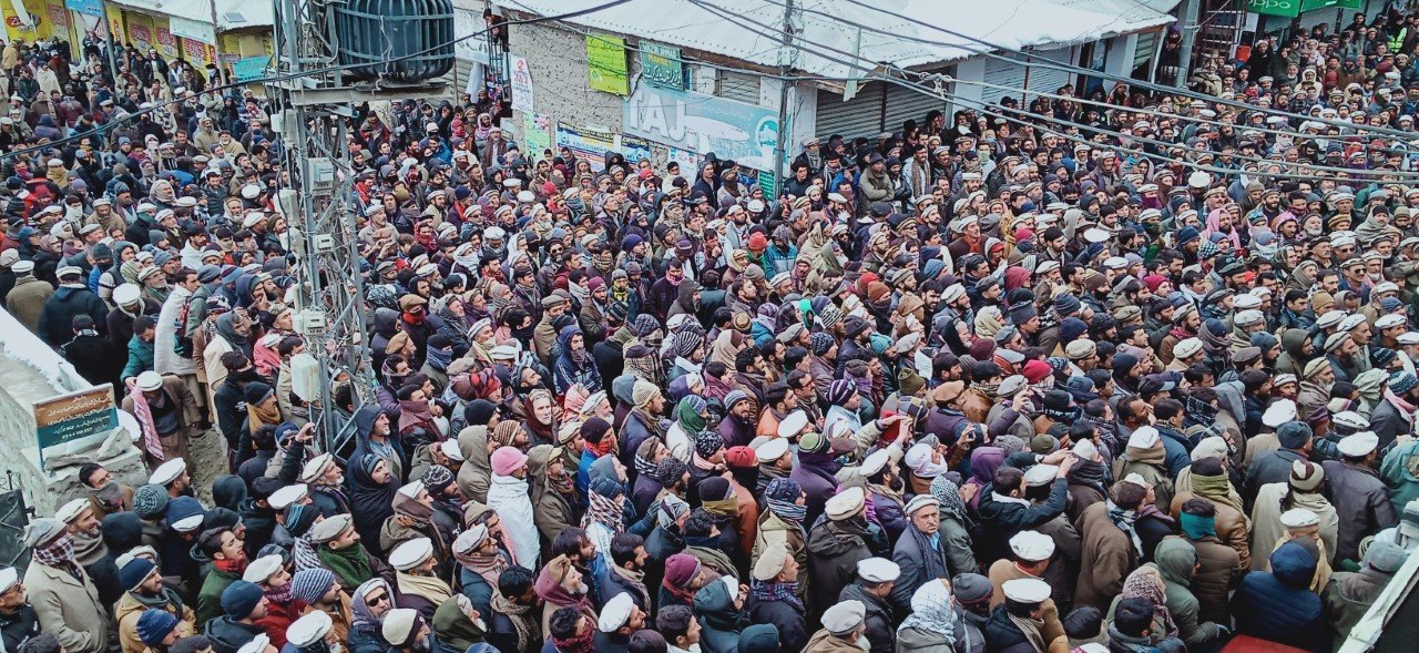 Protest against power outage at Booni,upper Chitral